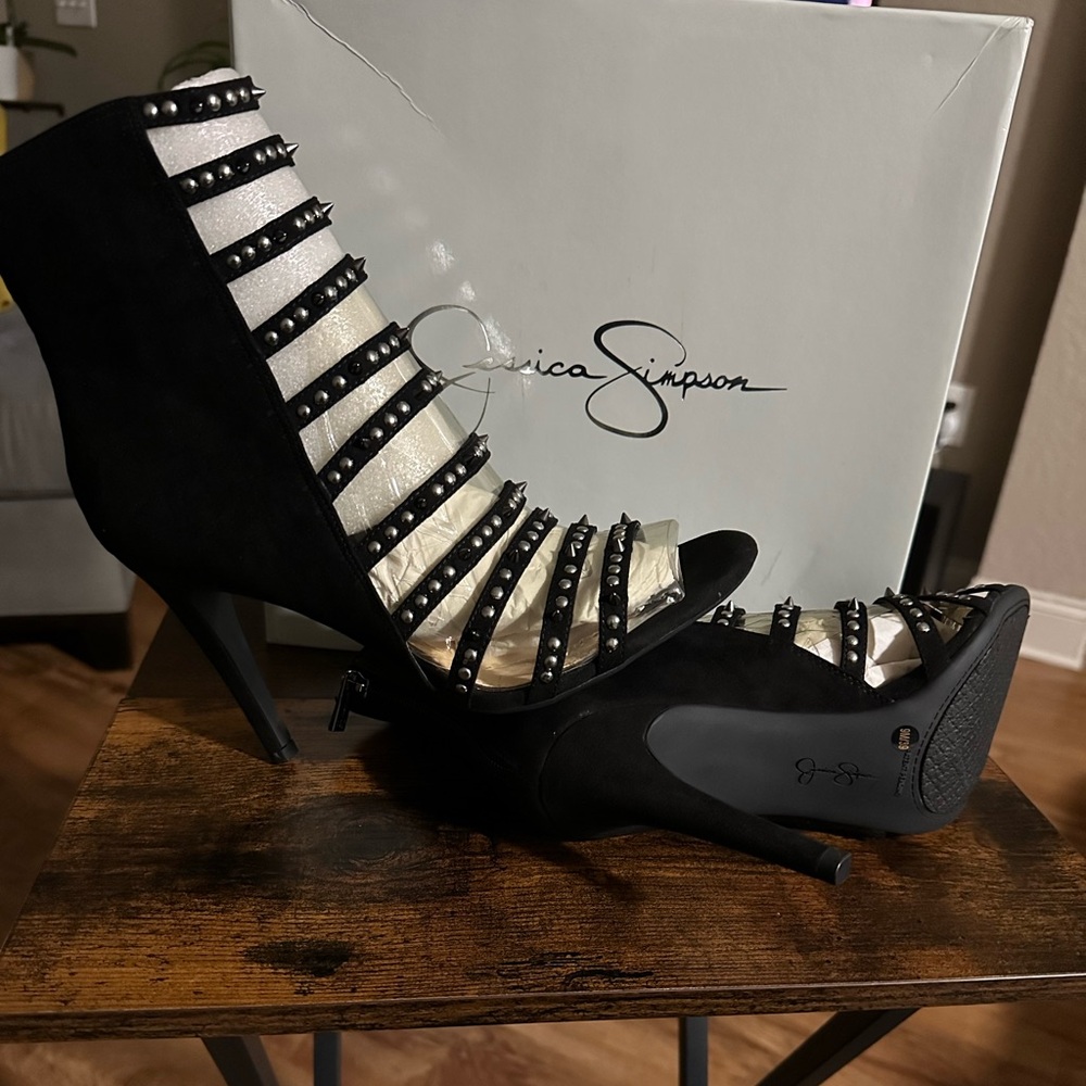 Jessica Simpson Women's Elenore Dress Pump W9